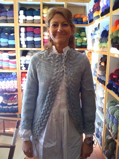 I Top-down dei Corsi Avanzati in Knit-House:<br />
<br />
Rosamund&#39;s Cardigan, fatto da PaolaeMargherita in Manos Silk Blend.<br />
